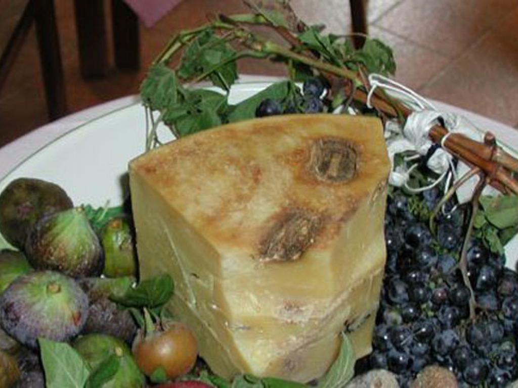 Hotel Ristorante Sassi Rossi Taceno Luaran gambar