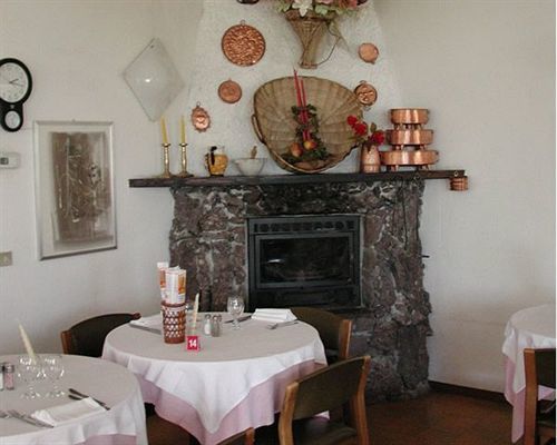 Hotel Ristorante Sassi Rossi Taceno Luaran gambar