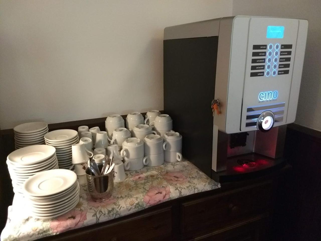 Hotel Ristorante Sassi Rossi Taceno Luaran gambar